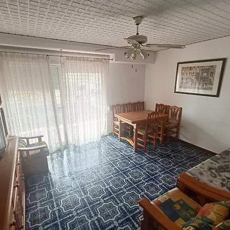 Grande, La Mar Esta 5 Minutos Andando * Dénia