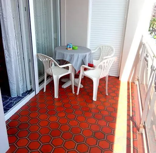 Grande, La Mar Esta 5 Minutos Andando * Denia