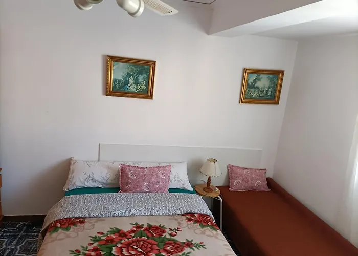 Grande, La Mar Esta 5 Minutos Andando *