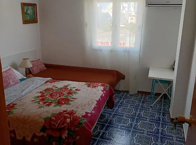 Grande, La Mar Esta 5 Minutos Andando * Denia