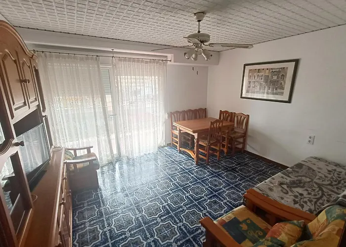 Grande, La Mar Esta 5 Minutos Andando * Denia