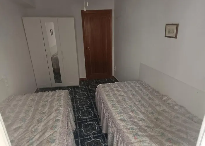 Grande, La Mar Esta 5 Minutos Andando *