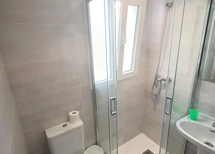 Grande, La Mar Esta 5 Minutos Andando *